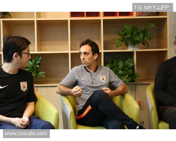 潘尼苏拉与瑞德兰茨联的激烈对决揭示足球战术的精彩碰撞与团队精神