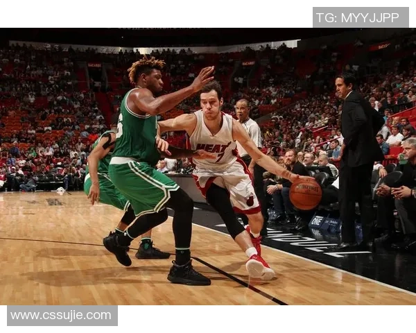 热火与凯尔特人G4第四节激战回顾精彩瞬间与关键时刻分析 热火与凯尔特人G4第四节激战回顾精彩瞬间与关键时刻分析